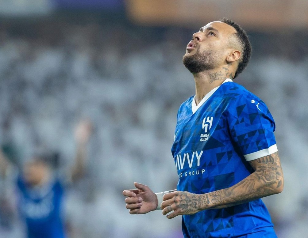 压哨三分绝 压哨三分绝